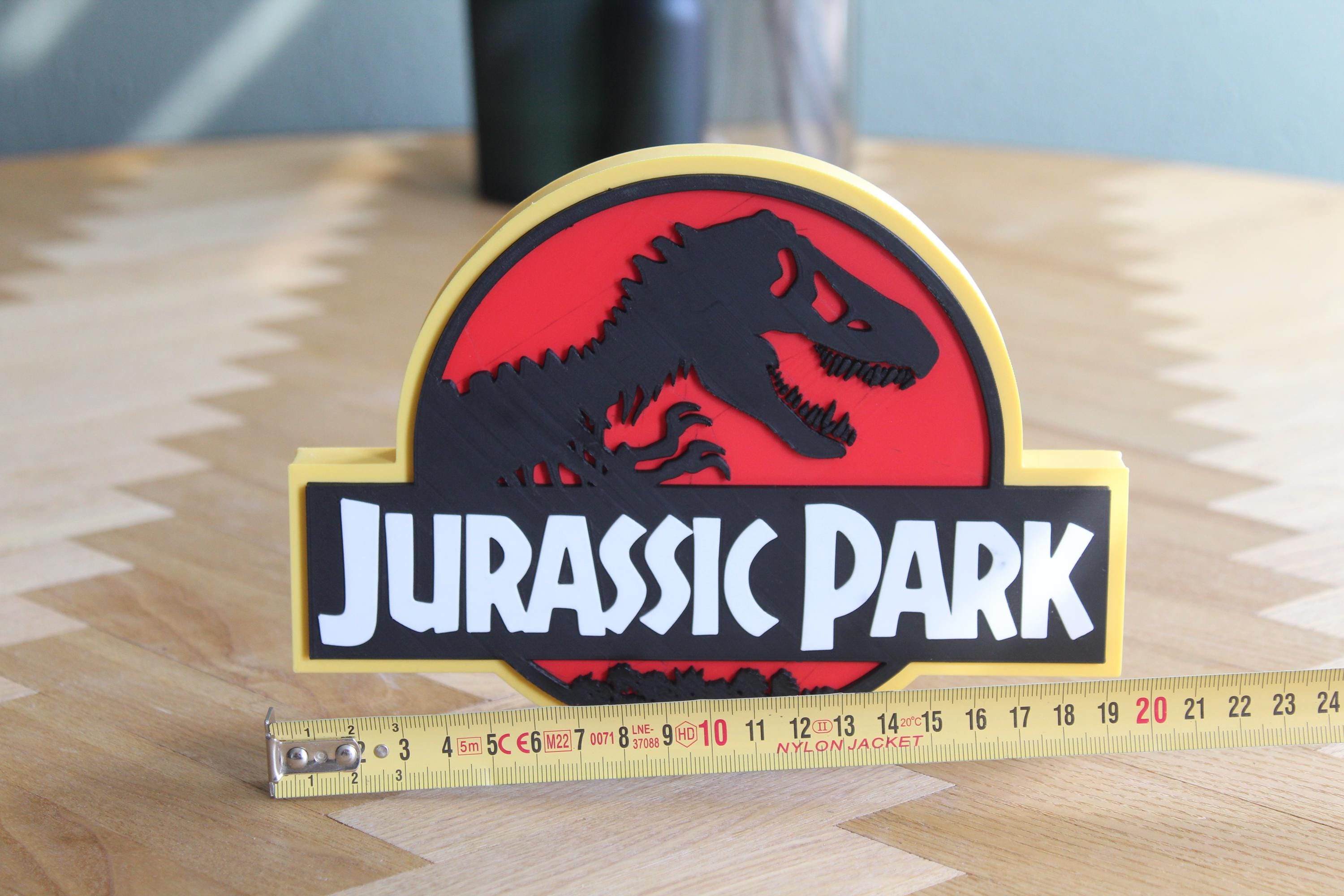 Jurassic Park Logo | Dinosaurier Symbol | Kultfilm Dekoration | Abenteuer Klassiker | 3D Druck Figur